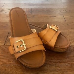 Wild Fable Low Platform Sandals Size 8 WORN ONCE